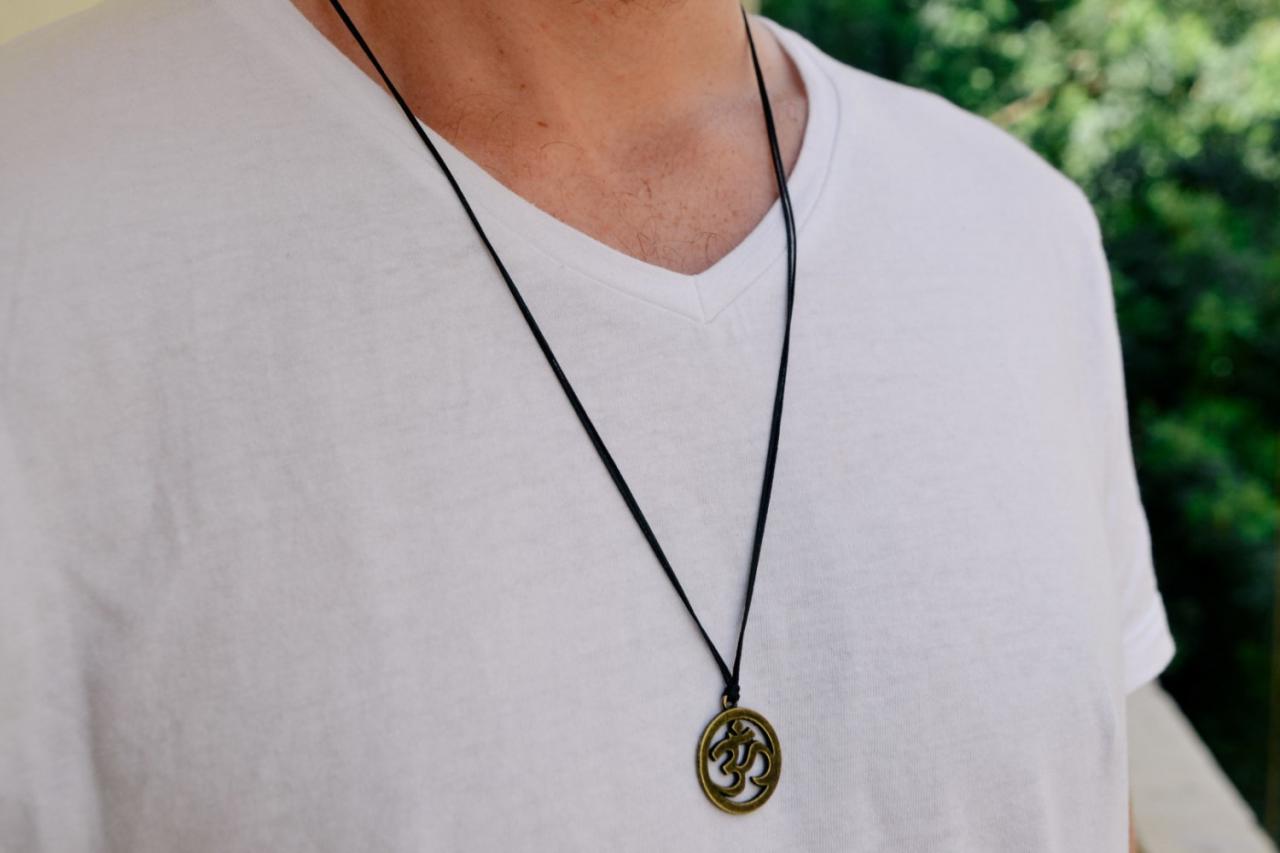 Men's necklace with a black cord and a bronze ohm pendant, Om necklace for men, groomsmen gift for him, men's jewelry, yoga jewelry, hindu