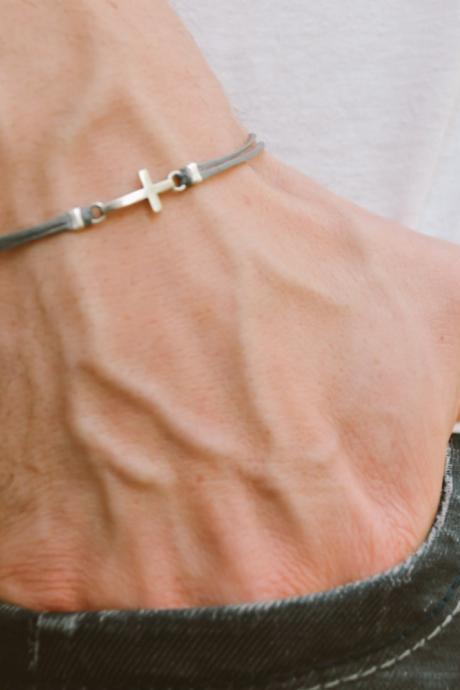 Cross bracelet for men, groomsmen gift, men's bracelet with a silver cross pendant, gray cord, gift for him, christian catholic jewelry